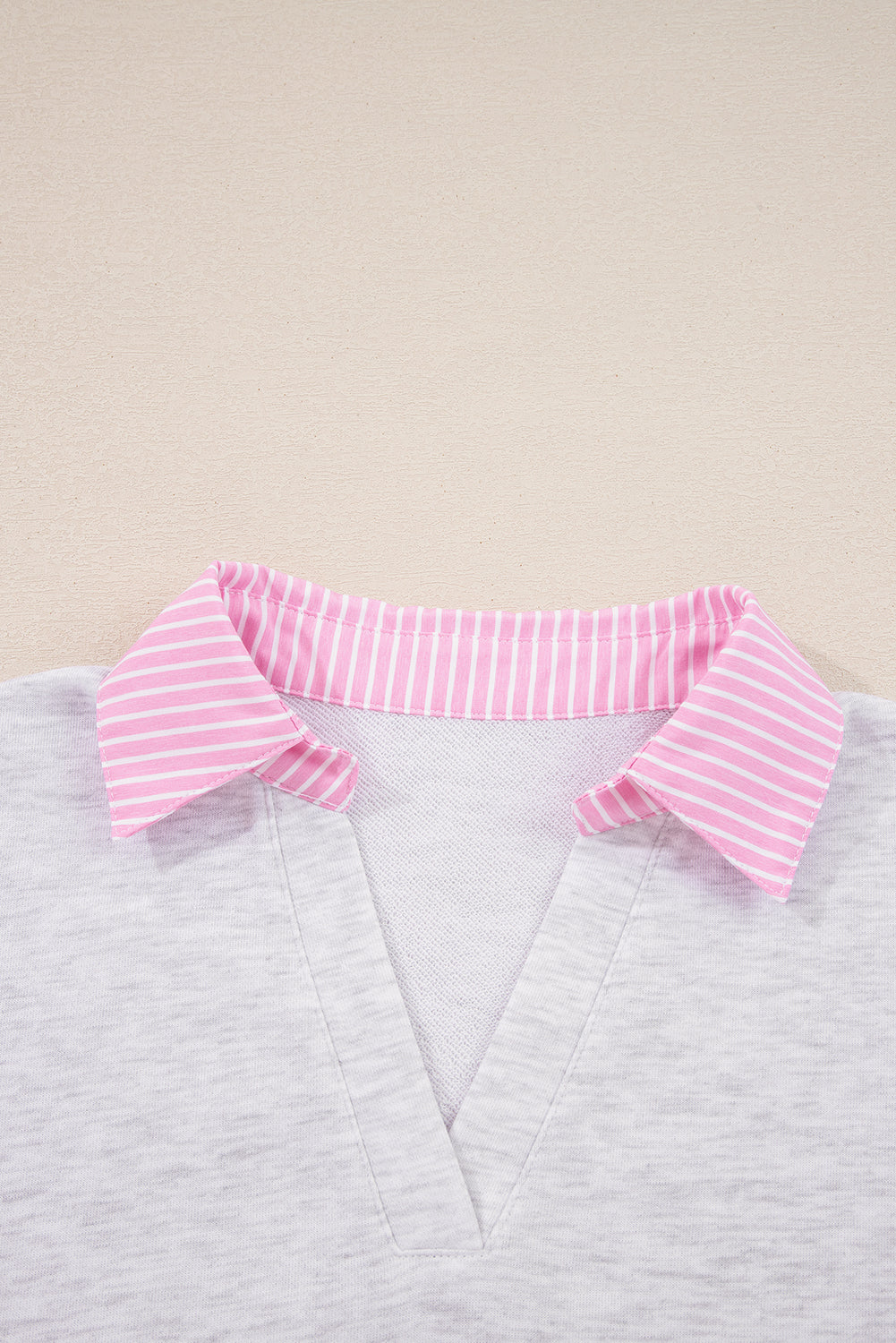 Light Grey 2pcs Contrasted Trim Frilled Collar Drop Shoulder Pullover Drawstring Pant Set